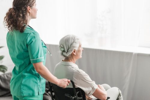 Opiekunka w Niemczech oferty pracy: Jak znaleźć idealne zatrudnienie i dlaczego warto?